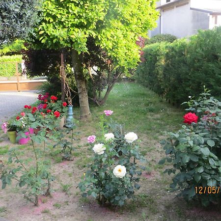 5 Palme Bed & Breakfast Terzo d' Aquileia Exterior foto